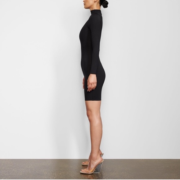 NWT SKIMS All In One Med Thigh Long Sleeve Onesie, Color Black, Size Medium - Picture 3 of 7